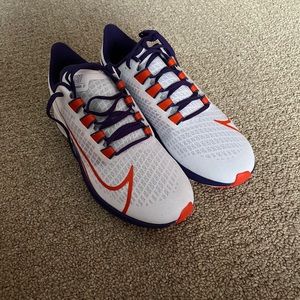 Nike Men's White Purple and Orange Athletic Running Shoes